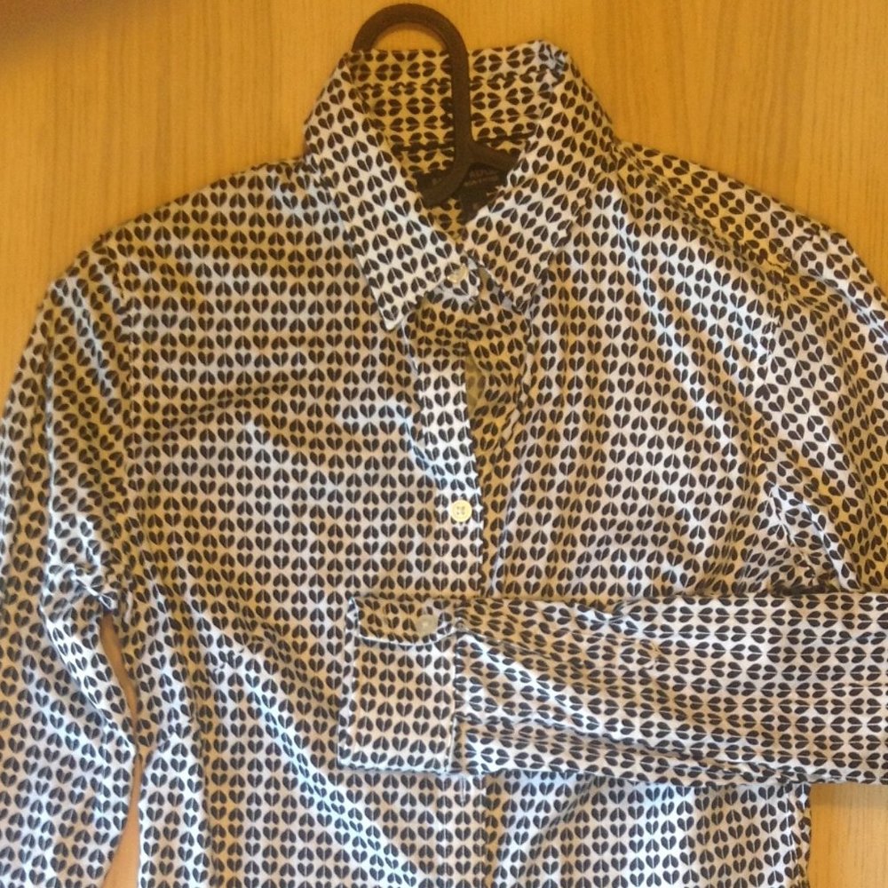 Lovely Non-iron Shirt from Banana Republic. - Picture 9 of 12